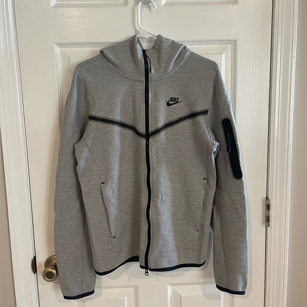 Grey Nike Tech Fleece Jacket